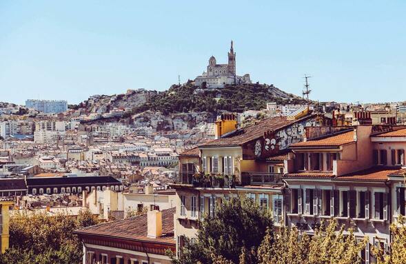 Une vue sur Notre-Dame-de-la-Garde